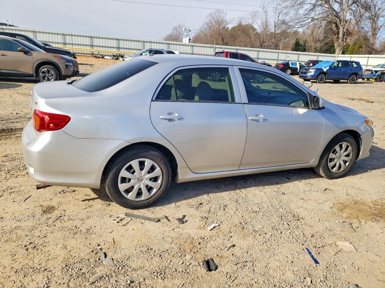 2010 TOYOTA COROLLA BASE photo 3