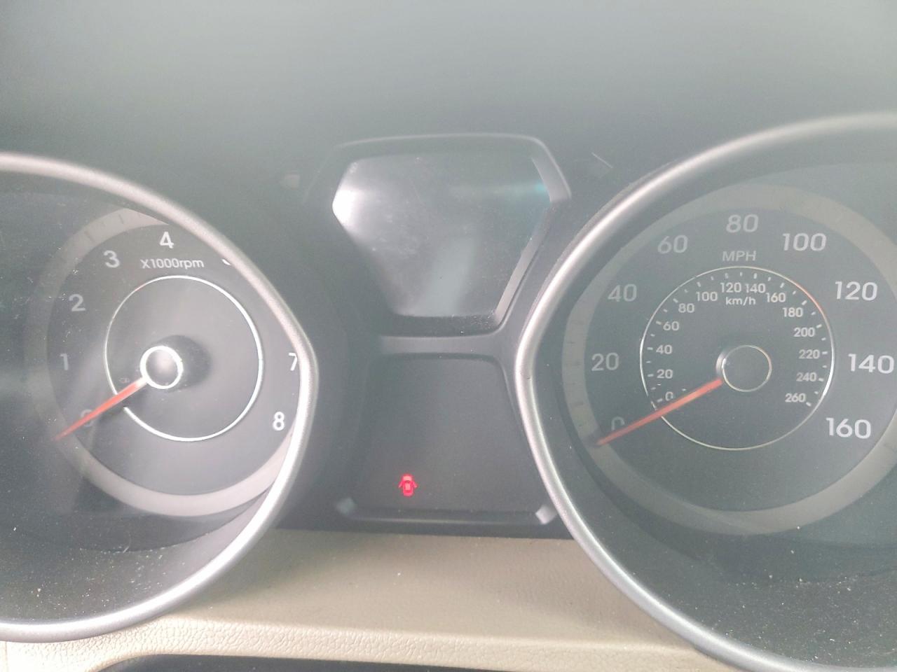 2015 HYUNDAI ELANTRA SE photo 9