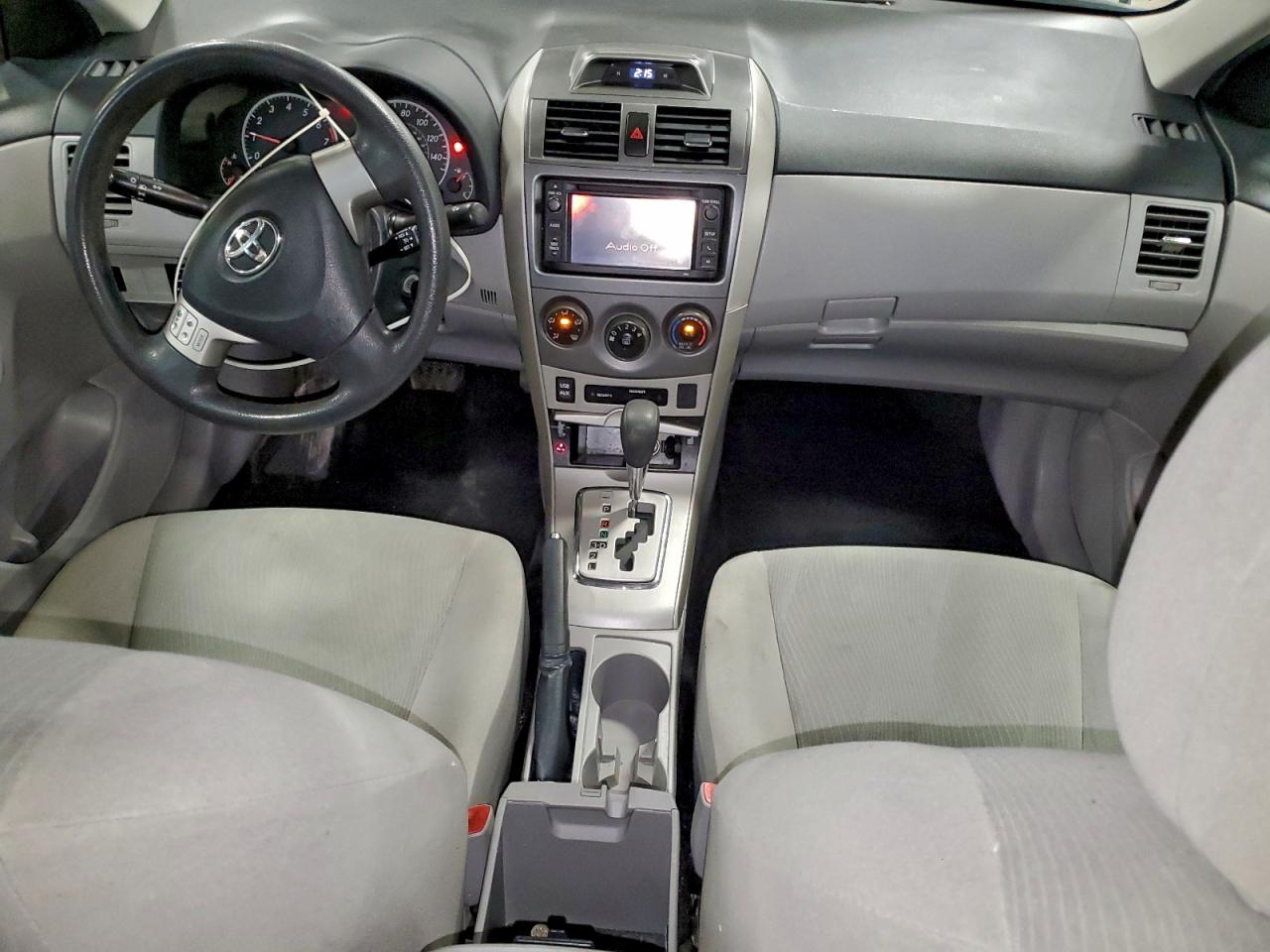 2013 TOYOTA COROLLA BASE photo 8