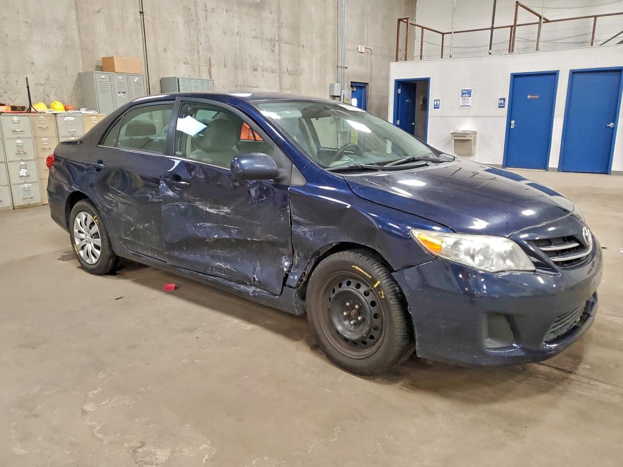 2013 TOYOTA COROLLA BASE photo 4