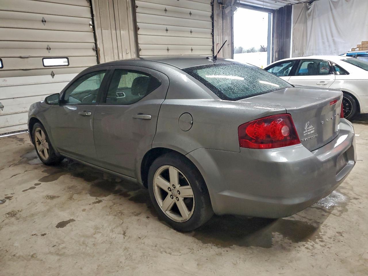 2013 DODGE AVENGER SE photo 2