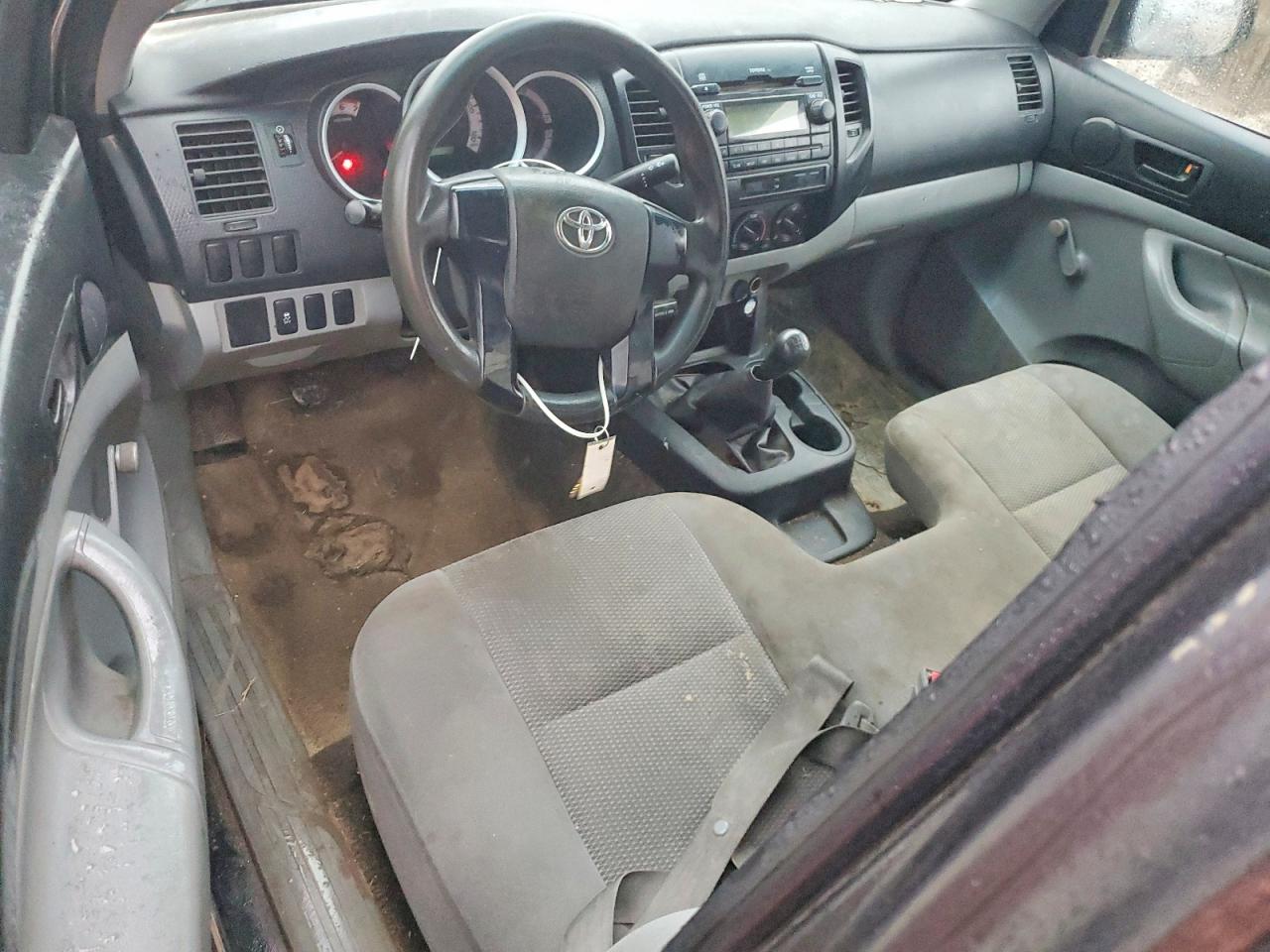 2012 TOYOTA TACOMA photo 8
