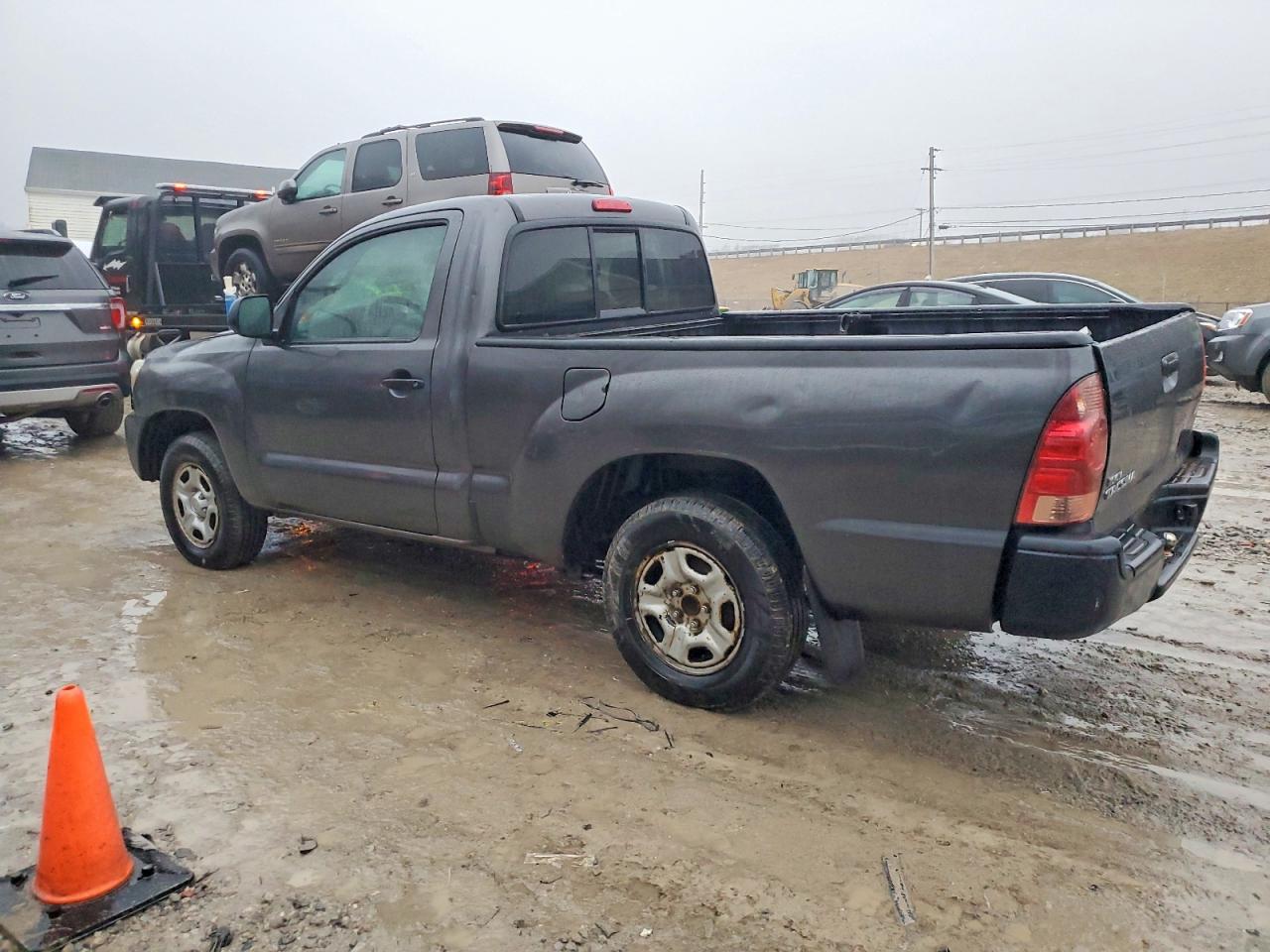 2012 TOYOTA TACOMA photo 2