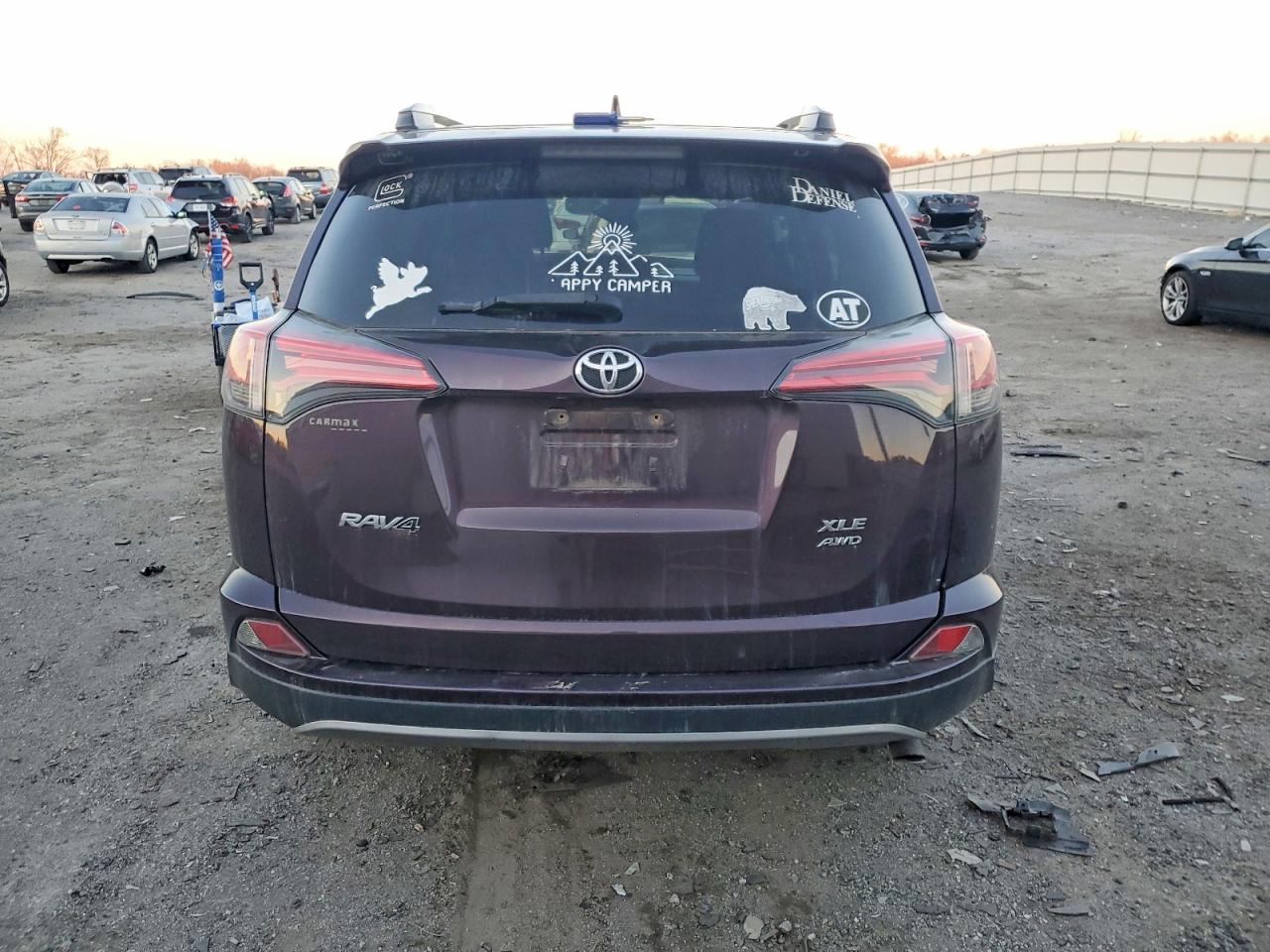 2017 TOYOTA RAV4 XLE photo 11
