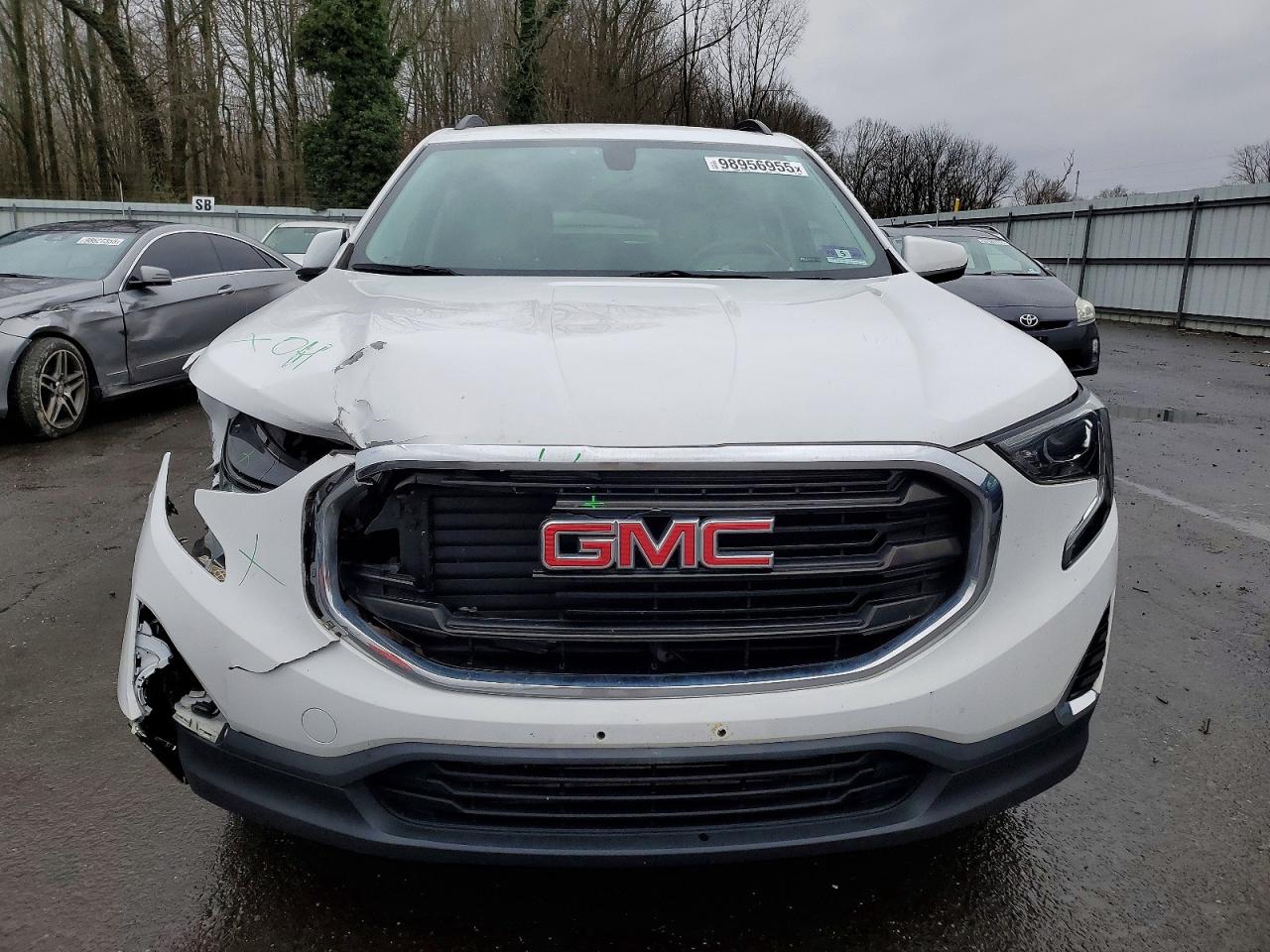 2019 GMC TERRAIN SLE photo 5