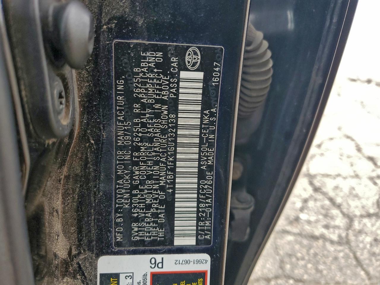 2016 TOYOTA CAMRY LE photo 12