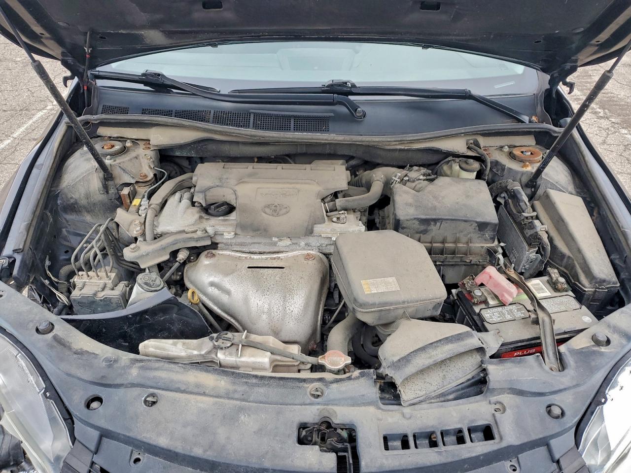 2016 TOYOTA CAMRY LE photo 11