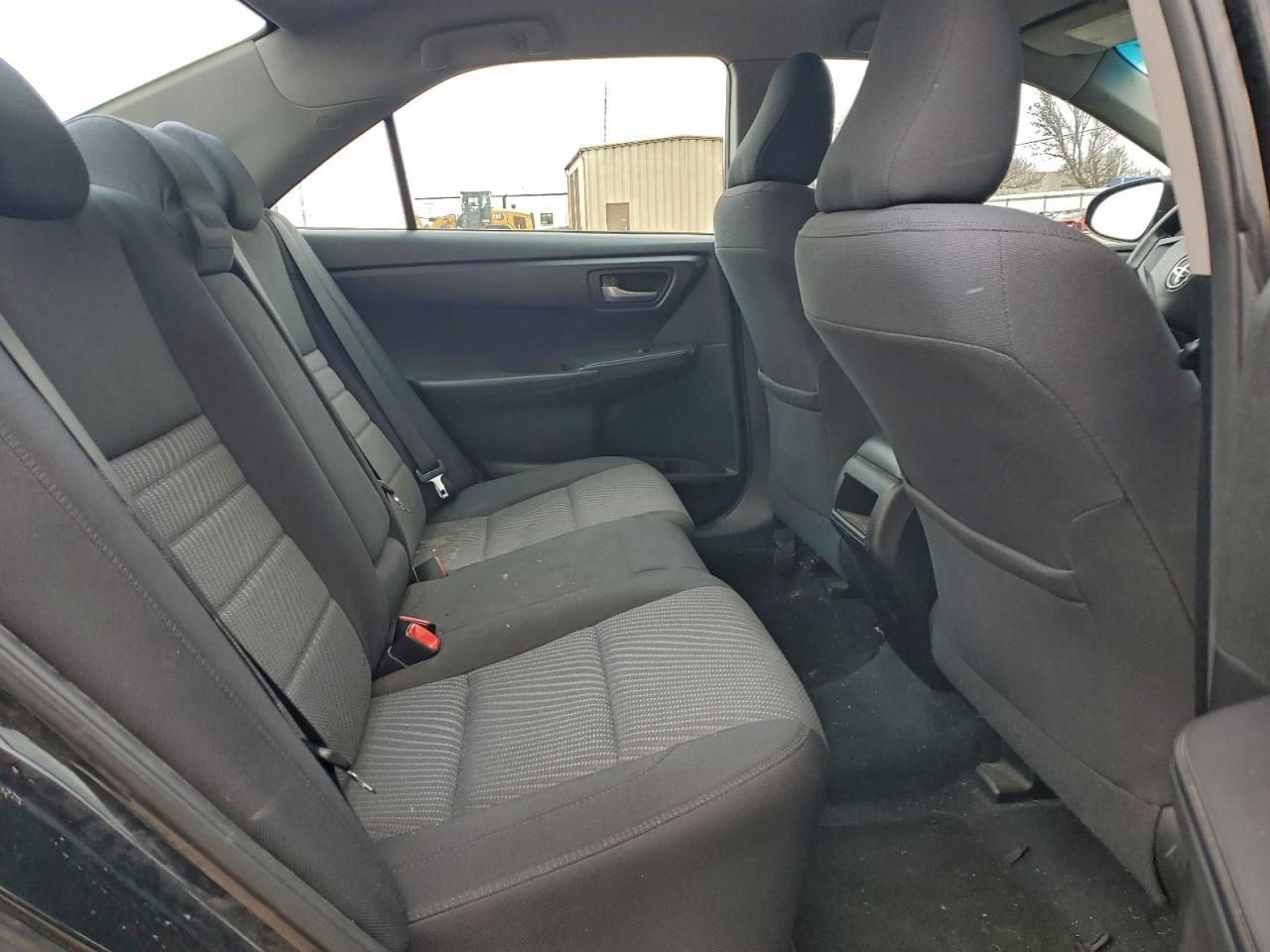 2016 TOYOTA CAMRY LE photo 10