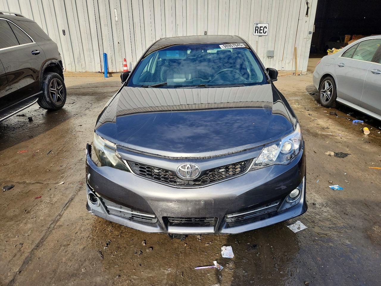 2012 TOYOTA CAMRY SE photo 9