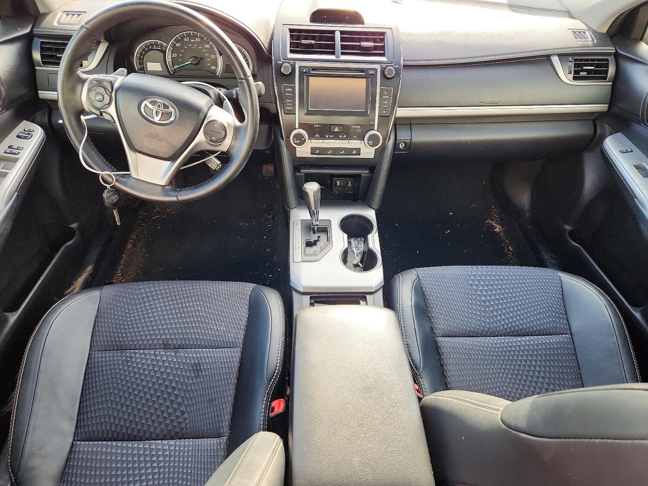 2012 TOYOTA CAMRY SE photo 15