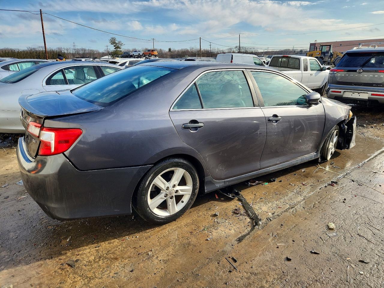2012 TOYOTA CAMRY SE photo 5