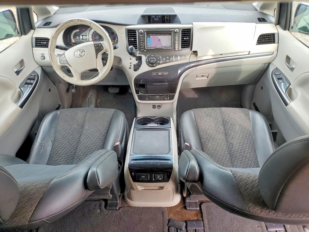 2014 TOYOTA SIENNA SPORT photo 8
