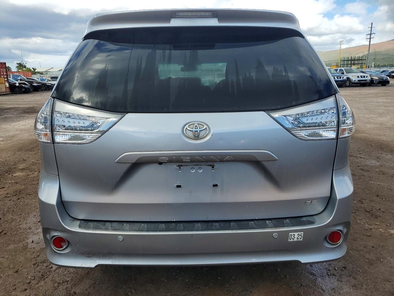 2014 TOYOTA SIENNA SPORT photo 6