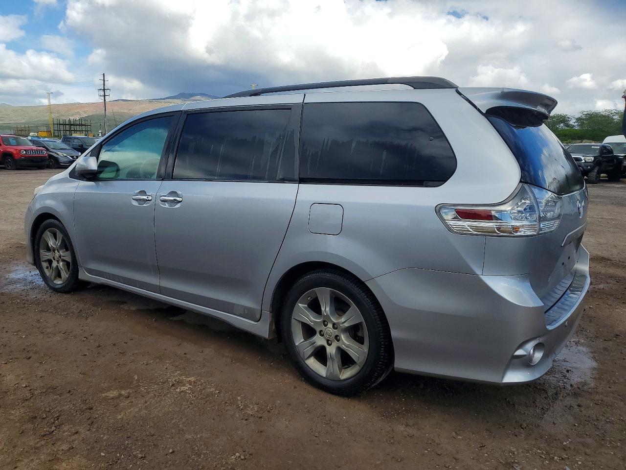 2014 TOYOTA SIENNA SPORT photo 2