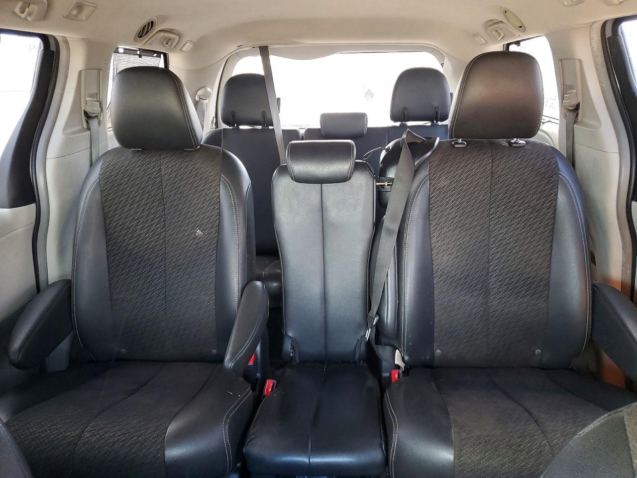 2014 TOYOTA SIENNA SPORT photo 10