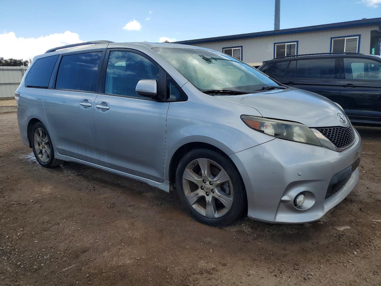 2014 TOYOTA SIENNA SPORT photo 4