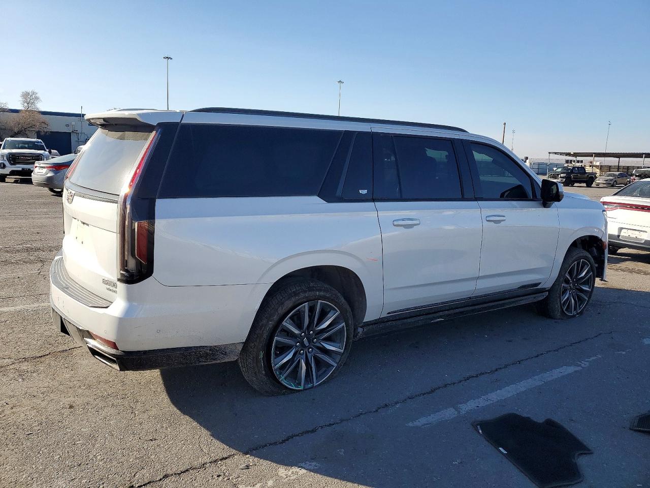 2021 CADILLAC ESCALADE ESV SPORT photo 3
