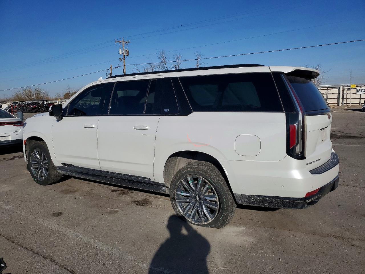 2021 CADILLAC ESCALADE ESV SPORT photo 2