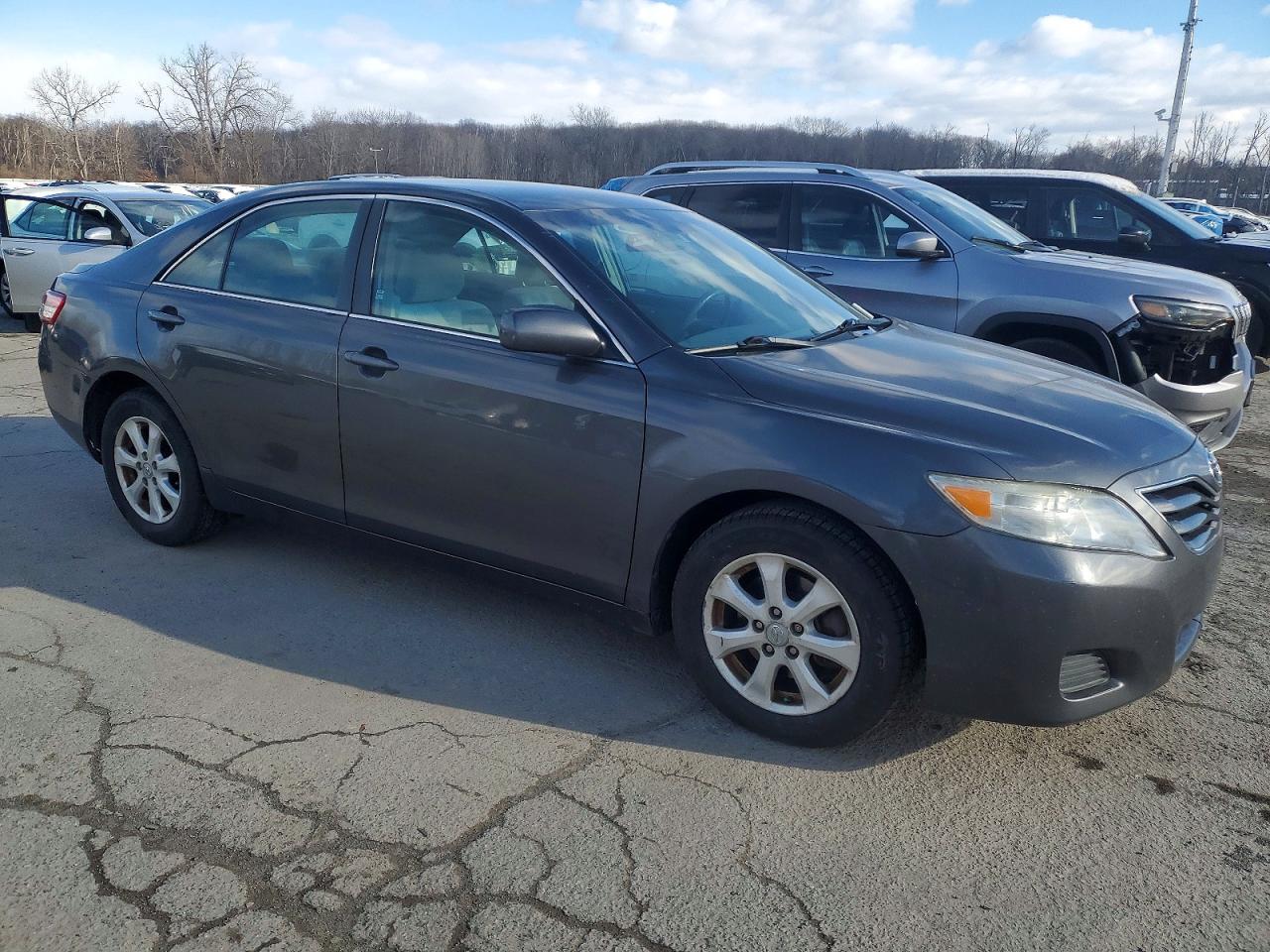 2011 TOYOTA CAMRY BASE photo 7