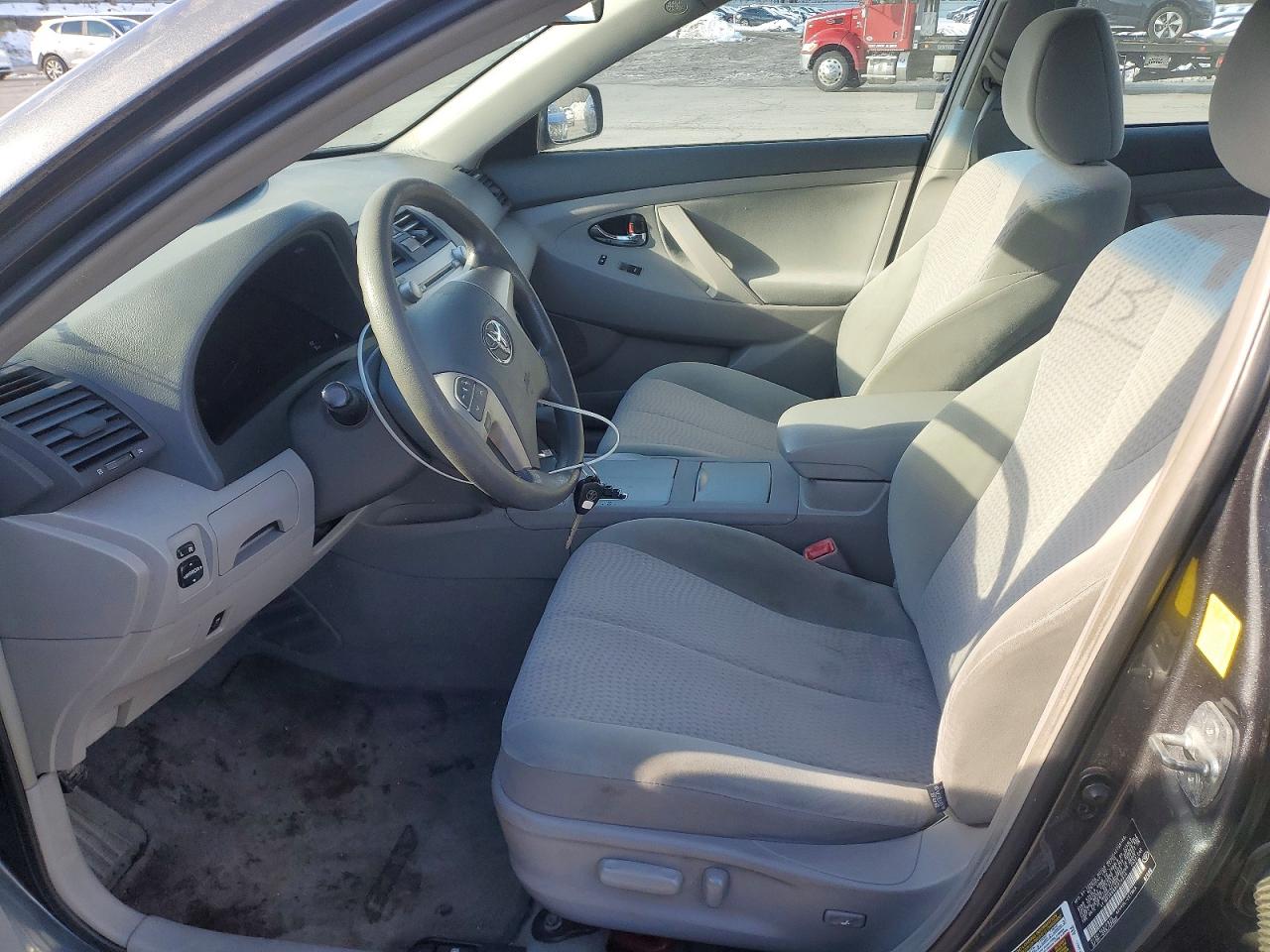 2011 TOYOTA CAMRY BASE photo 13