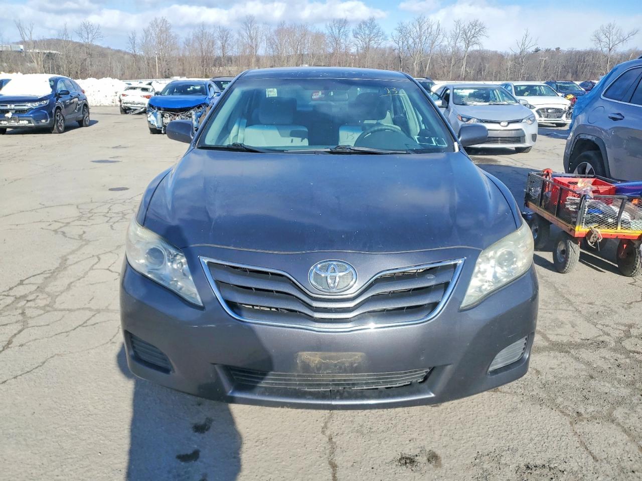 2011 TOYOTA CAMRY BASE photo 9