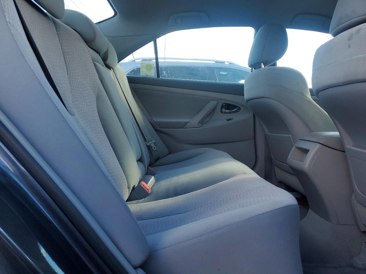 2011 TOYOTA CAMRY BASE photo 19