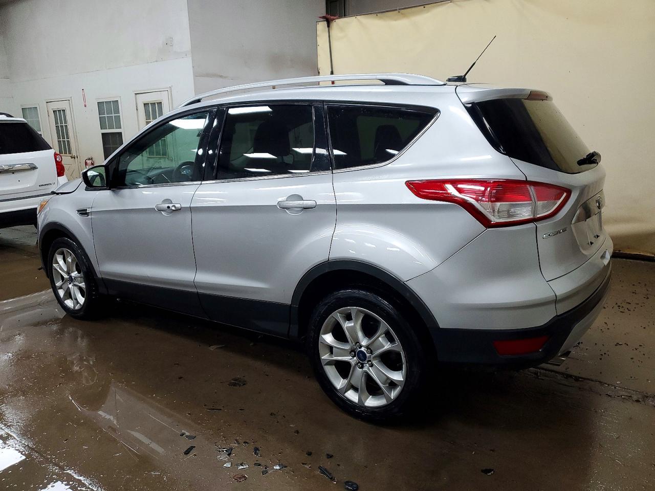2015 FORD ESCAPE TITANIUM photo 2
