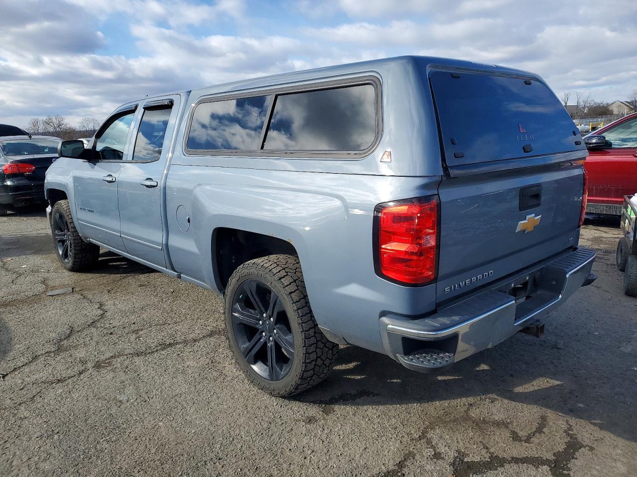 2015 CHEVROLET SILVERADO K1500 LT photo 2