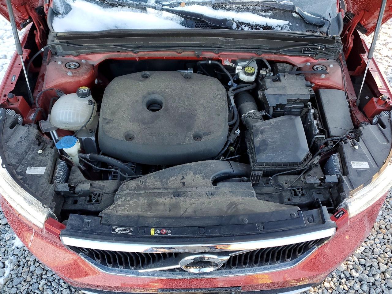 2021 VOLVO XC40 T5 MOMENTUM photo 23