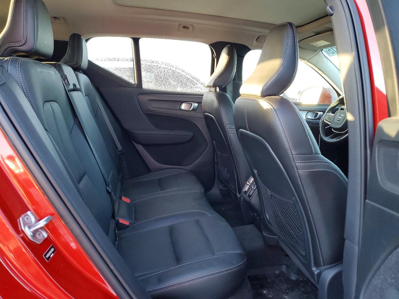 2021 VOLVO XC40 T5 MOMENTUM photo 21