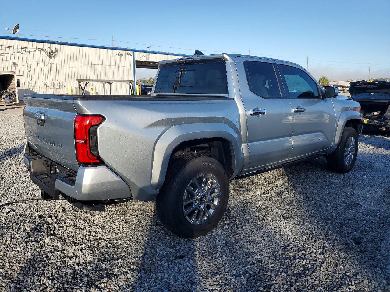 2024 TOYOTA TACOMA DOUBLE CAB photo 3