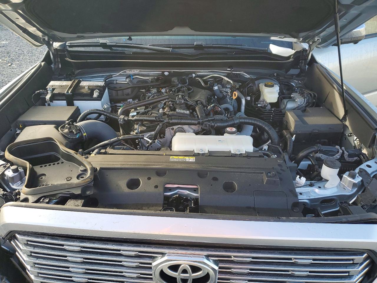 2024 TOYOTA TACOMA DOUBLE CAB photo 11
