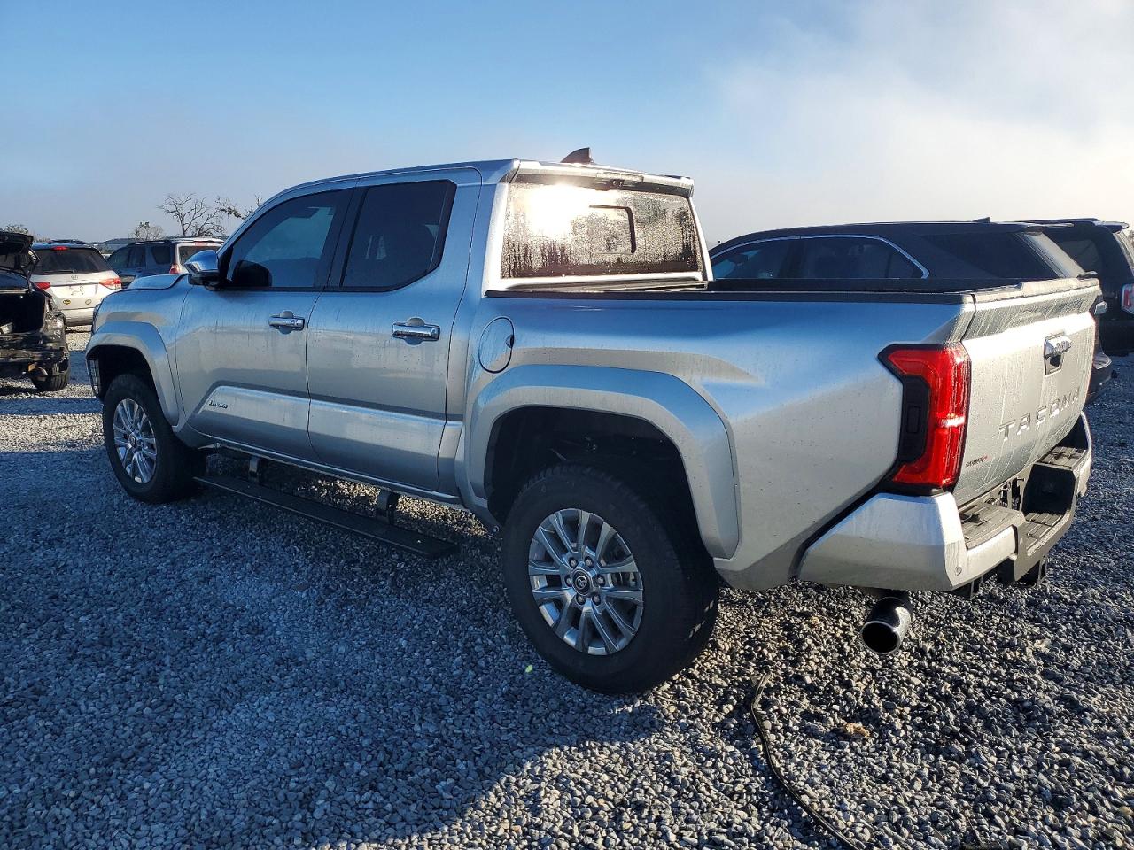 2024 TOYOTA TACOMA DOUBLE CAB photo 2