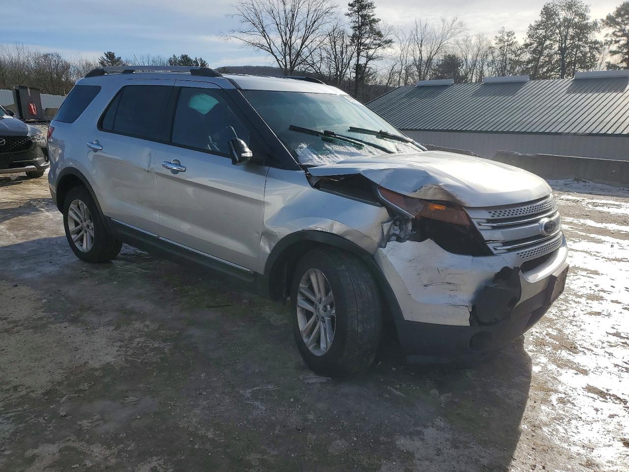 2014 FORD EXPLORER XLT photo 4
