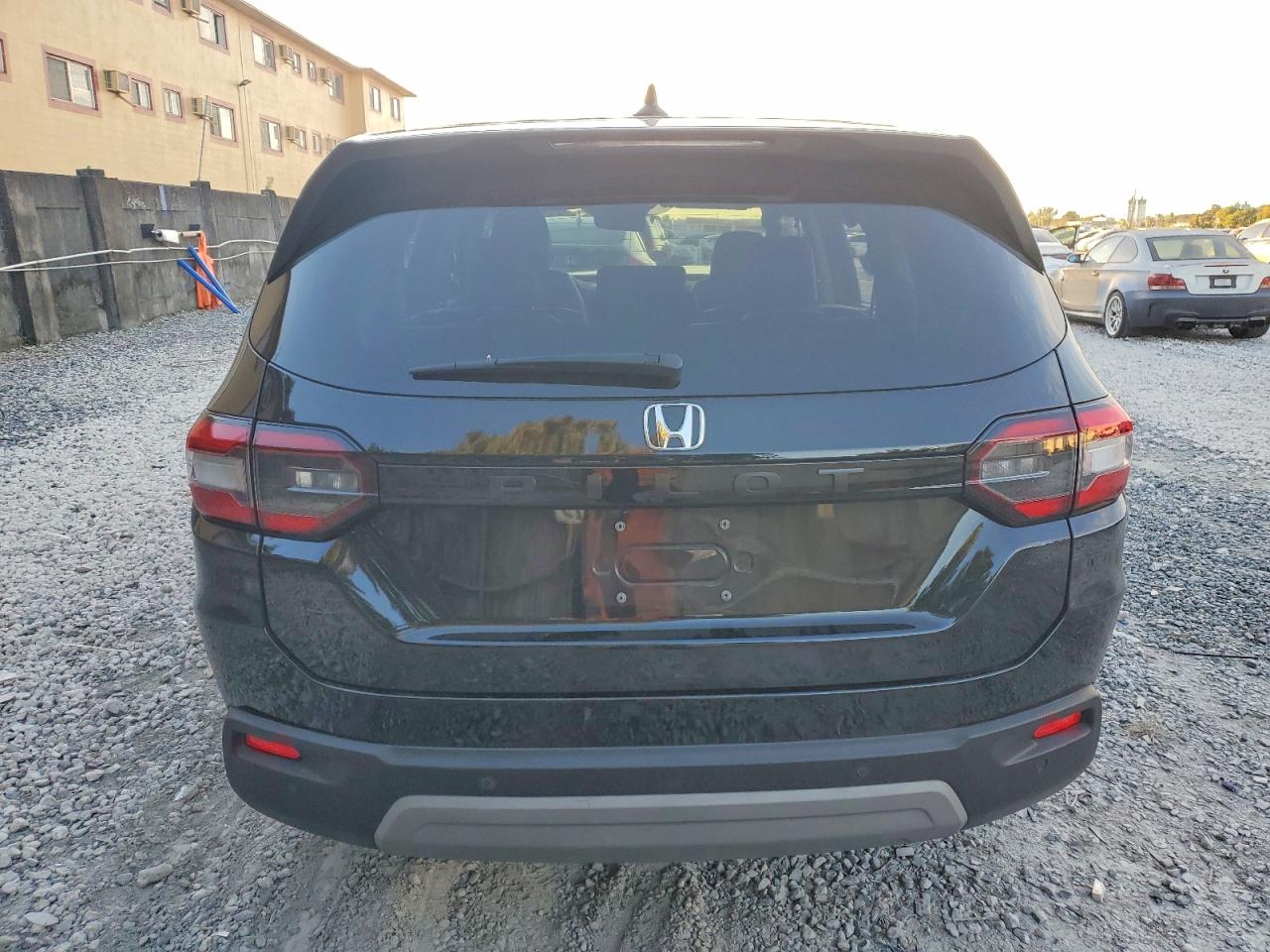 2025 HONDA PILOT EXL photo 6