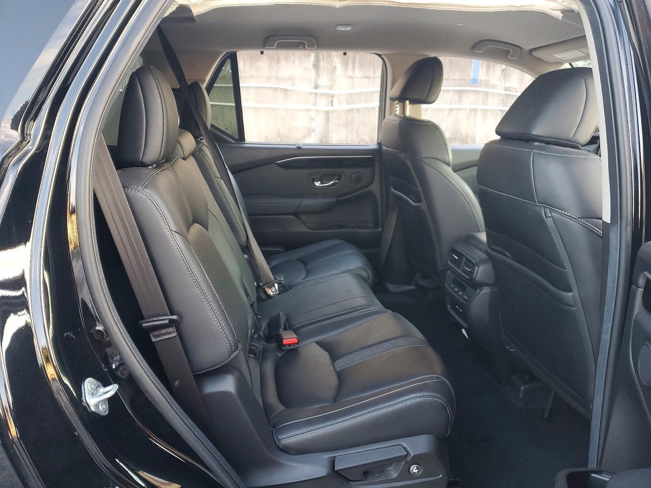 2025 HONDA PILOT EXL photo 11