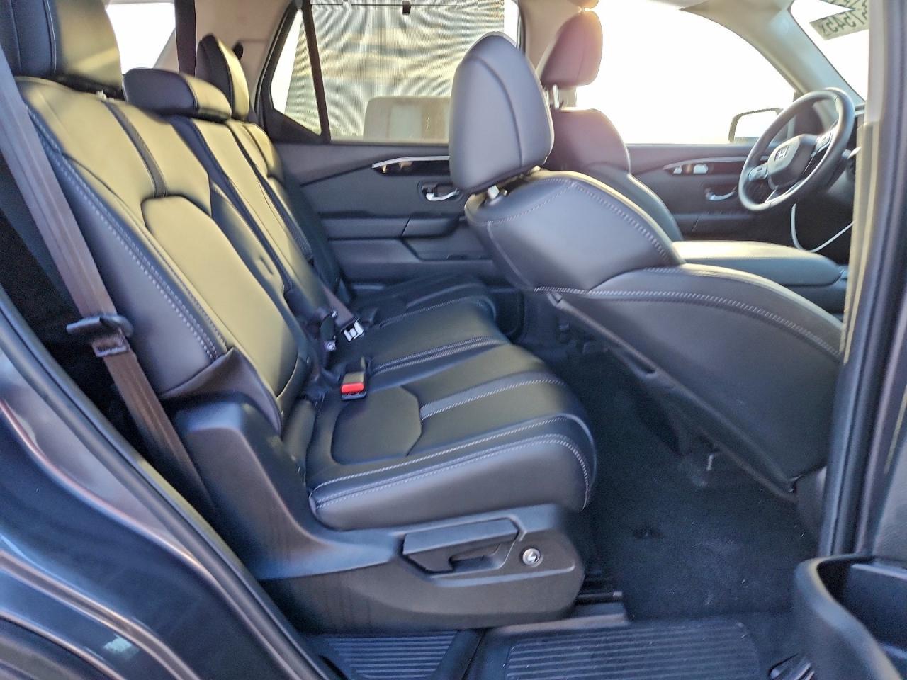 2025 HONDA PILOT EXL photo 11
