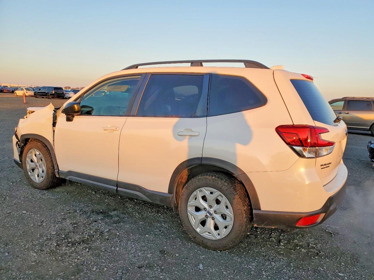 2020 SUBARU FORESTER photo 2