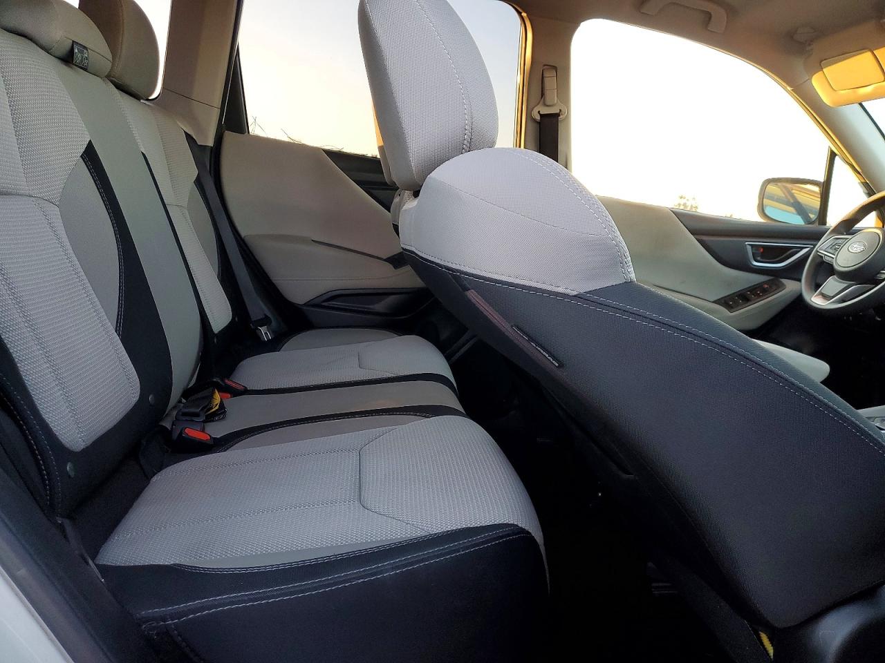 2020 SUBARU FORESTER photo 11