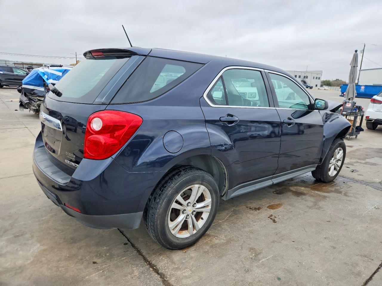 2015 CHEVROLET EQUINOX LS photo 3