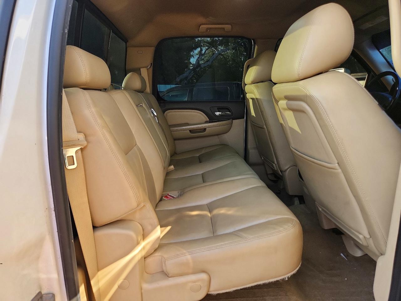 2012 GMC SIERRA K2500 DENALI photo 28