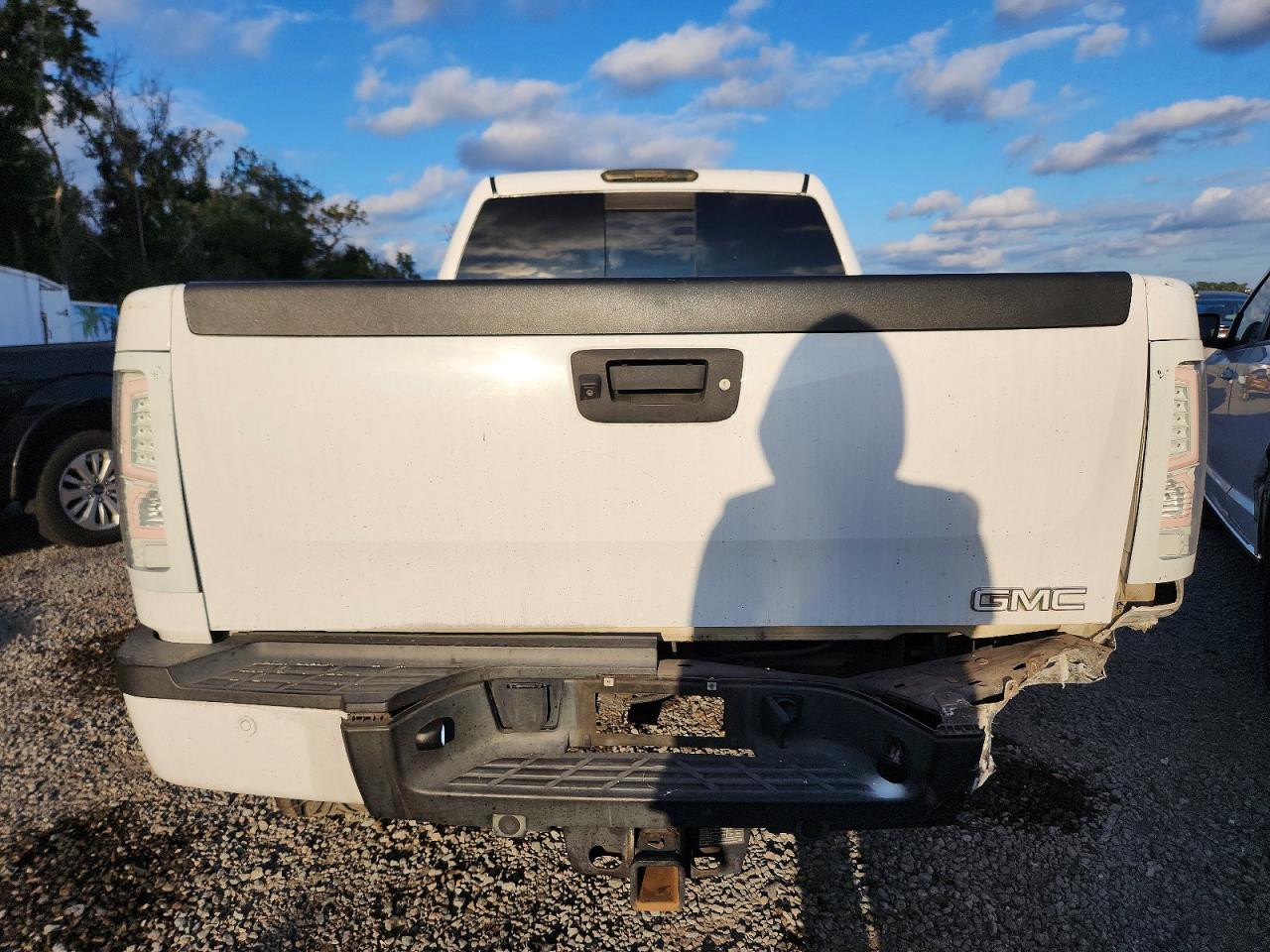 2012 GMC SIERRA K2500 DENALI photo 16