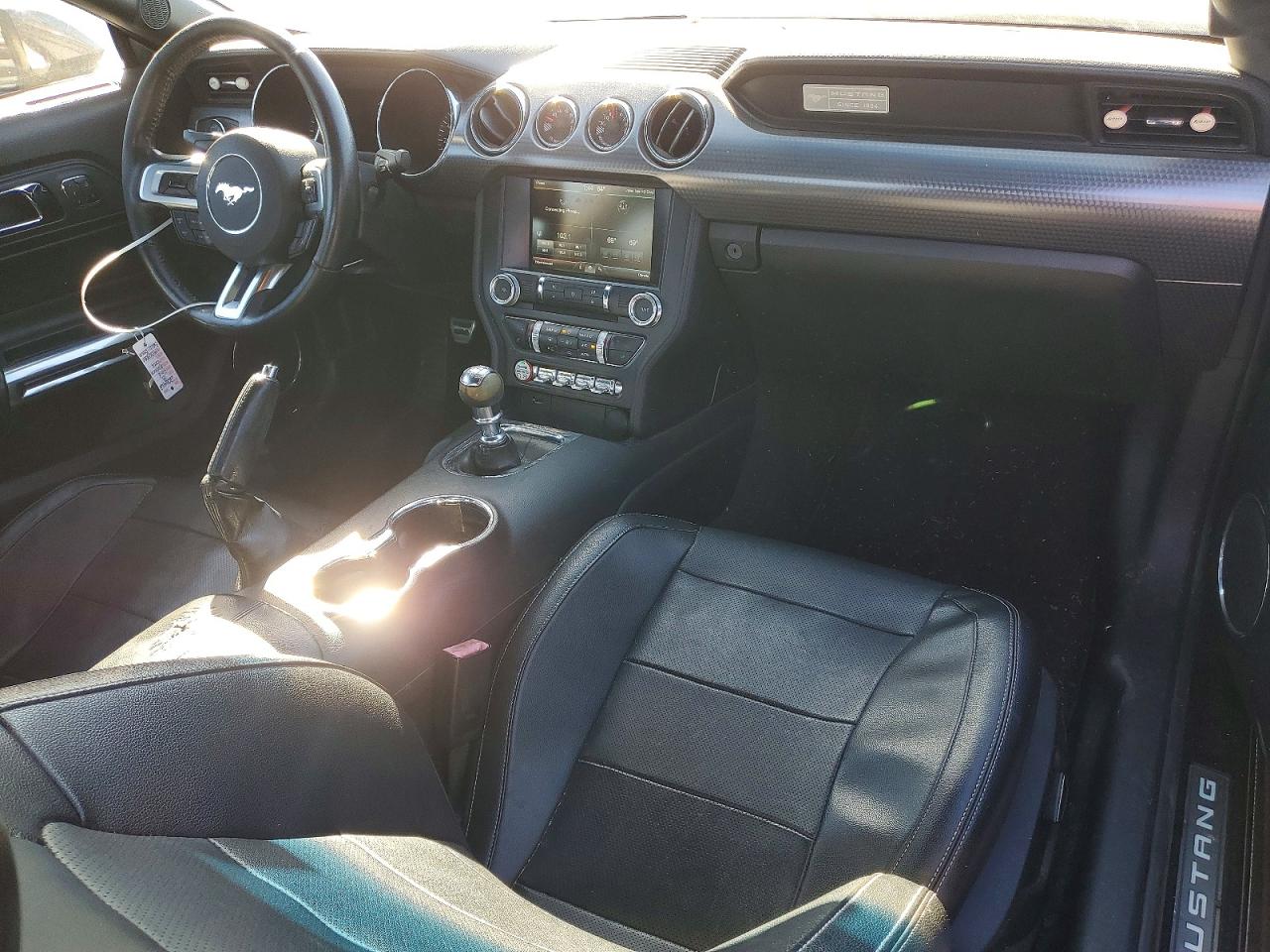 2015 FORD MUSTANG photo 22