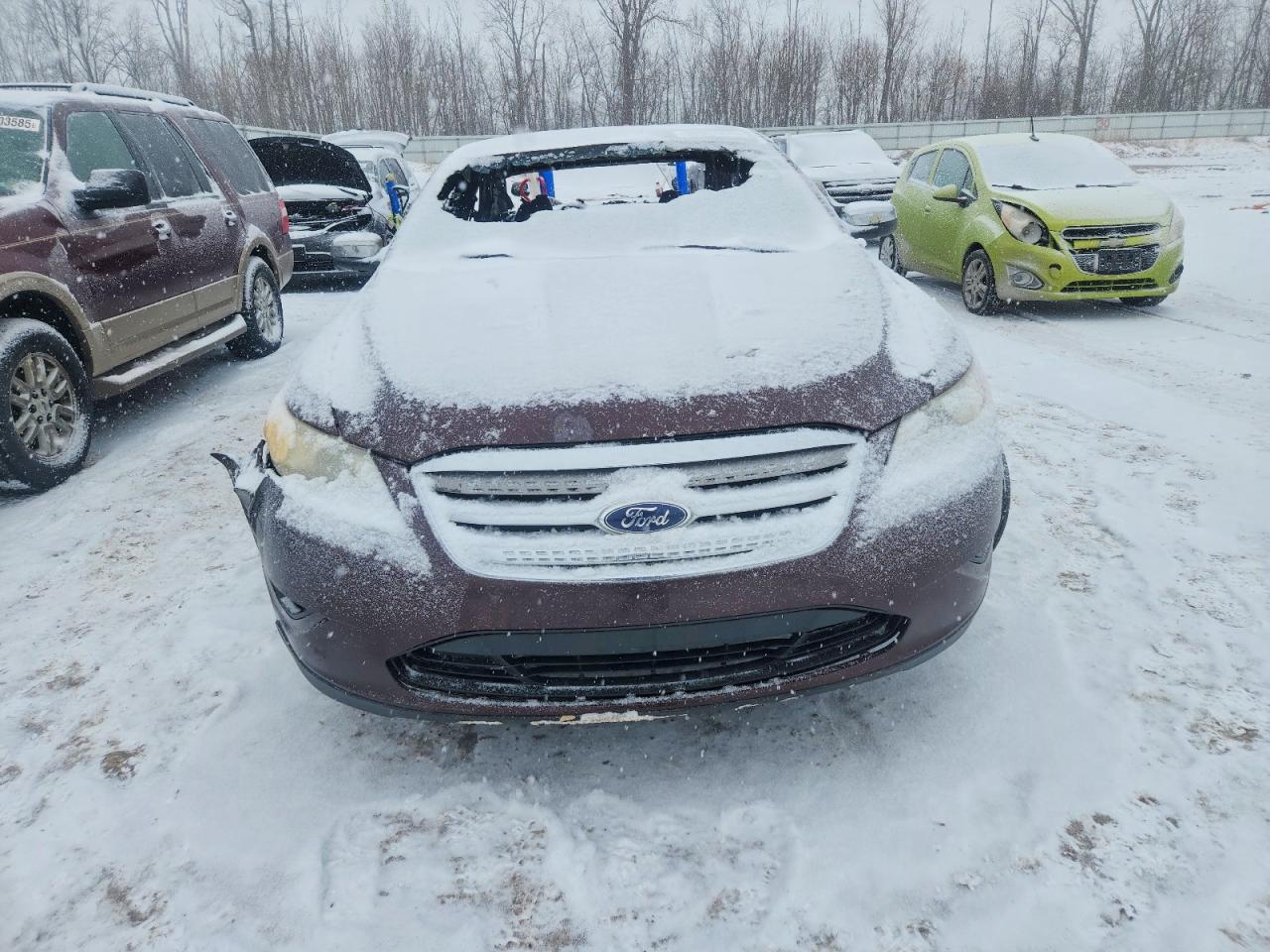 2012 FORD TAURUS SEL photo 9