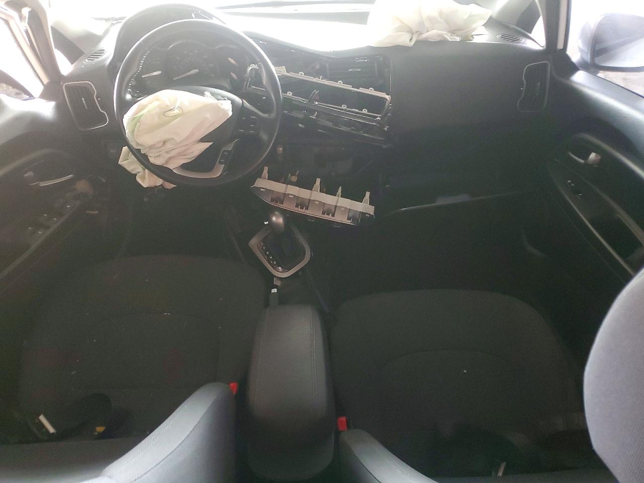 2016 KIA RIO EX photo 8