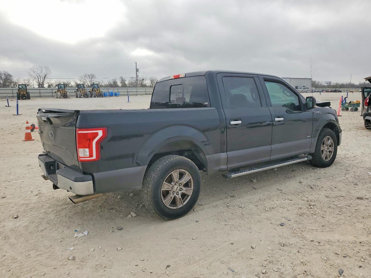 2016 FORD F150 SUPERCREW photo 3