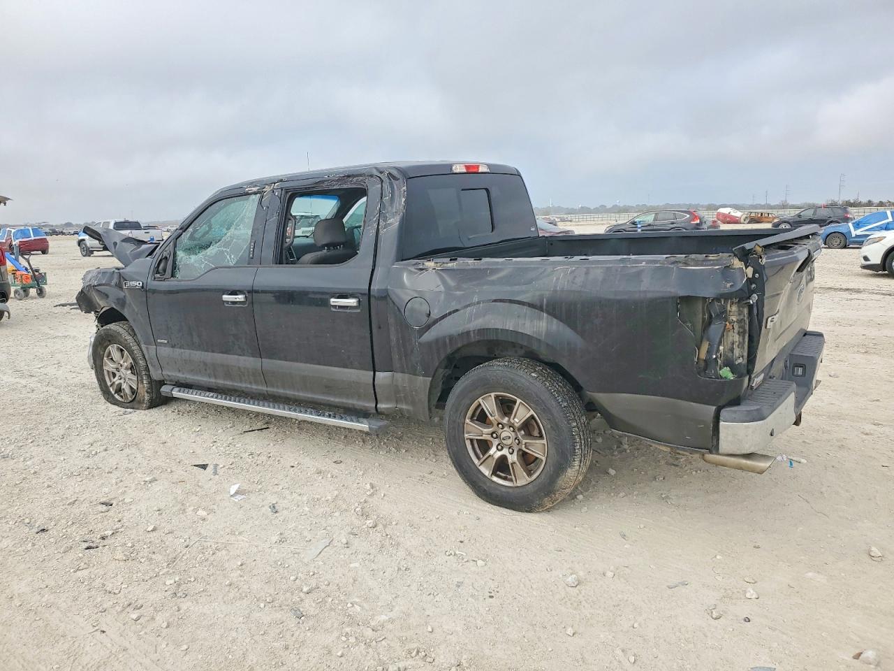 2016 FORD F150 SUPERCREW photo 2
