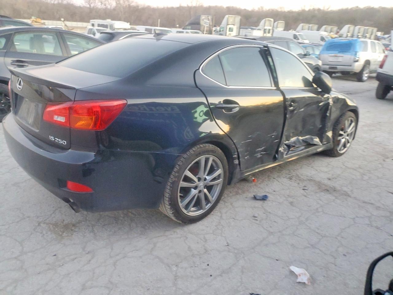 2008 LEXUS IS 250 photo 3