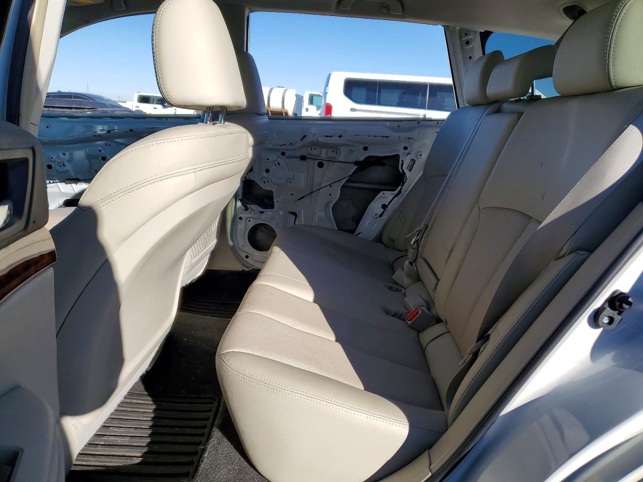2012 SUBARU OUTBACK 2.5I LIMITED photo 11