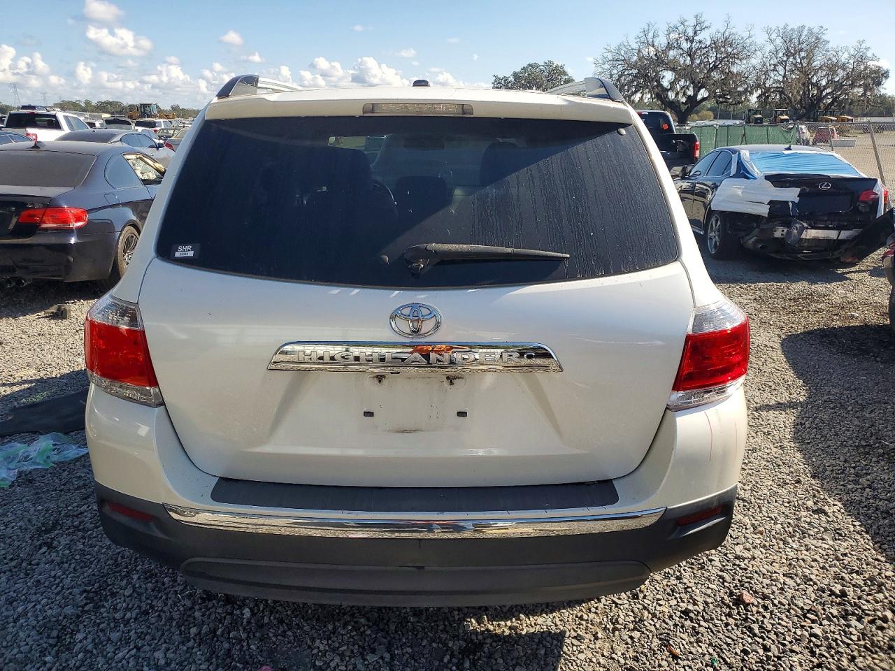 2013 TOYOTA HIGHLANDER LIMITED photo 6